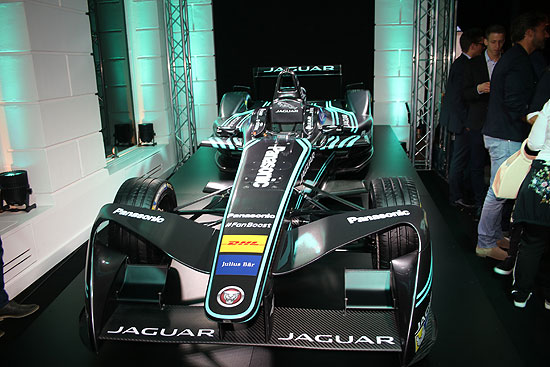 Jaguar Formula E Rennwage (©Foto. Martin Schmitz)